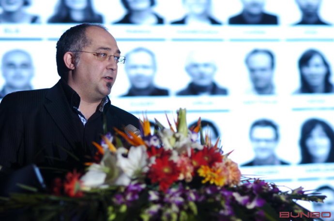 金地自在城公关活动现场：郎咸平坂湖论剑，绍兴中央休闲区国际峰会