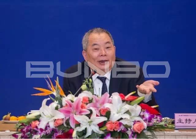 宋卫平董事长强调,未来蓝城集团主营内容是建设当代中国第一流的农业、颐养、文旅、科创……N种丰富内容复合的生活小镇