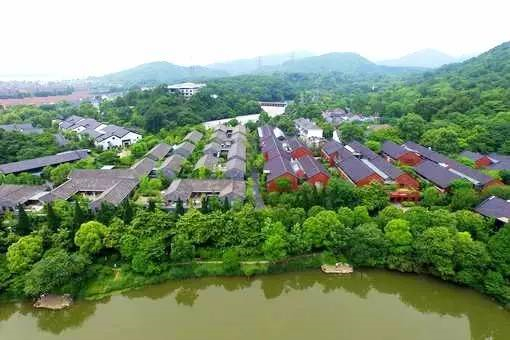 玉皇山南基金小镇