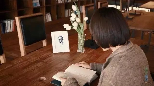 阿那亚：在孤独图书馆，当袁泉遇到茨维塔耶娃
