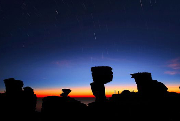 梵净山——贵州省。弥勒菩萨道场。梵天净土。禅净合一。联合国人与生物圈保护区