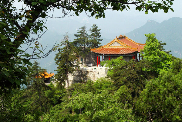 终南山——陕西省。道教圣山。洞天之冠。奉祀道祖圣地。世界地质公园、国家森林公园