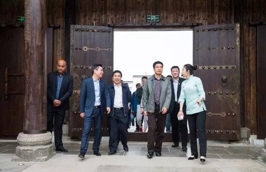 上饶市市长谢来发一行调研灵山工匠小镇