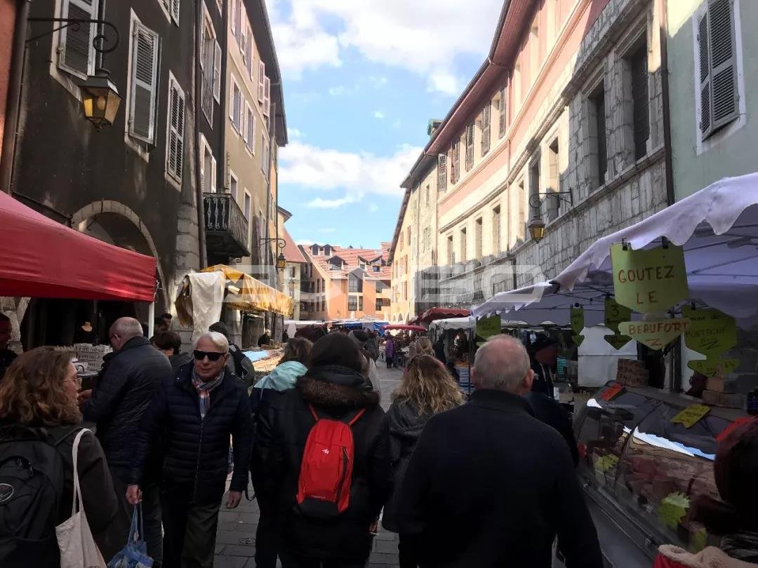 安纳西小镇集市