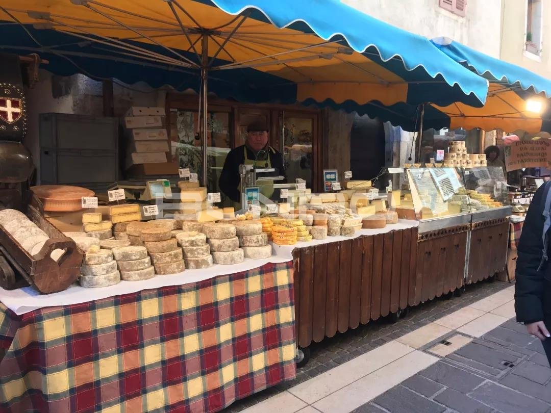 安纳西小镇集市