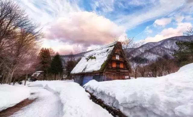 日本岐阜县白川乡合掌村
