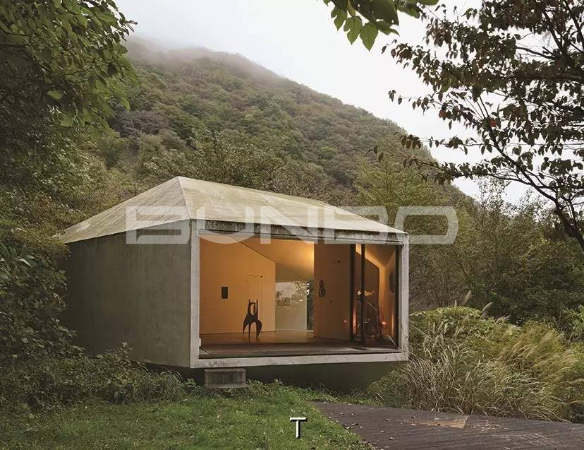 轻井泽建筑:Omizubata N 型小屋