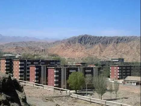 中国小城市楼市全面日本化,大城市房价全面香港化