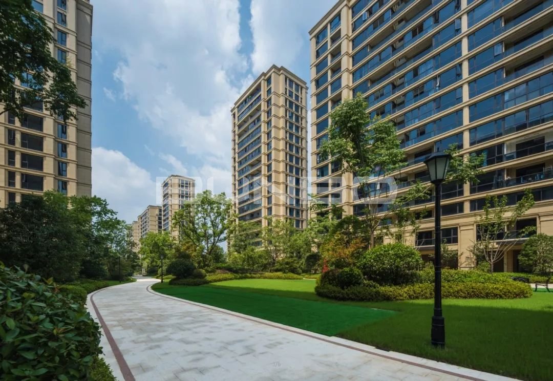 绿城二代高层实景照片