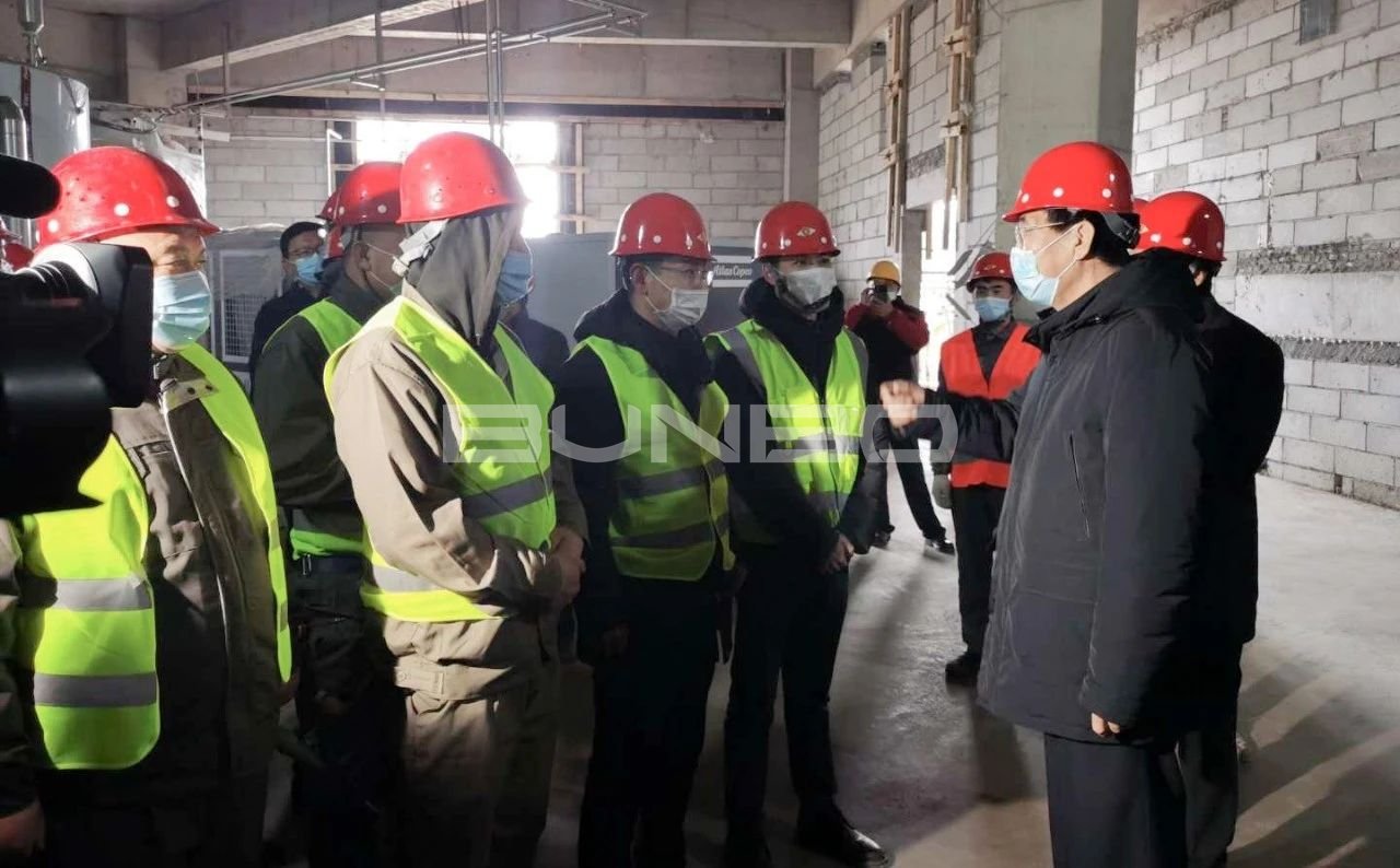 巴音朝鲁考察梅河口啤酒生态小镇