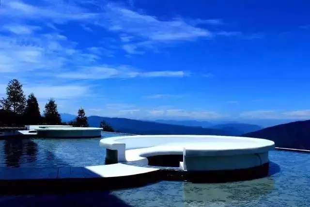 峨眉山云中花岭