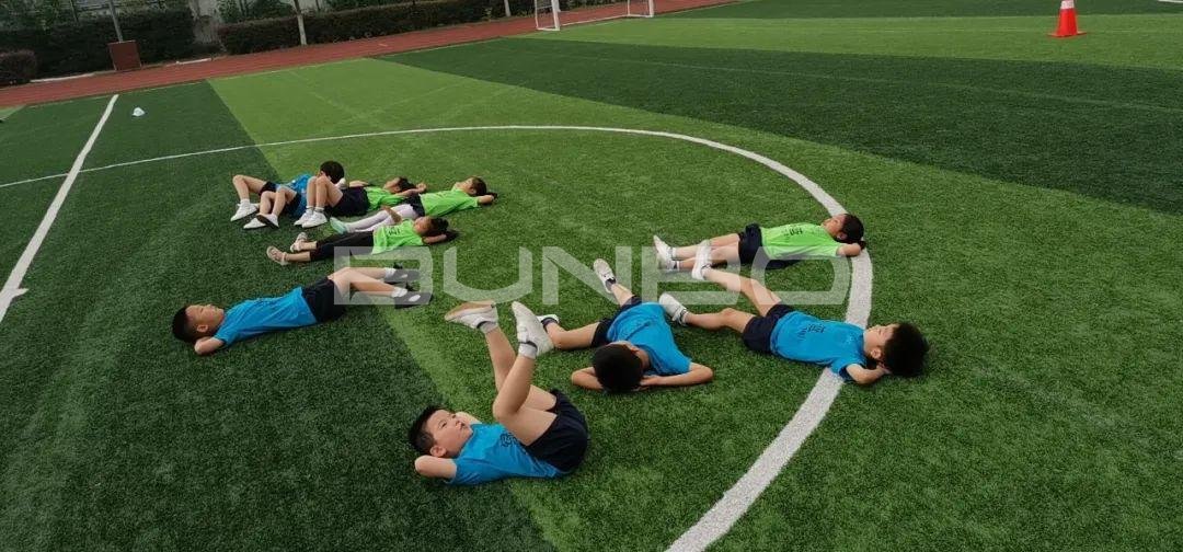 蓝润天使学校“AI科创夏令营”活动现场图