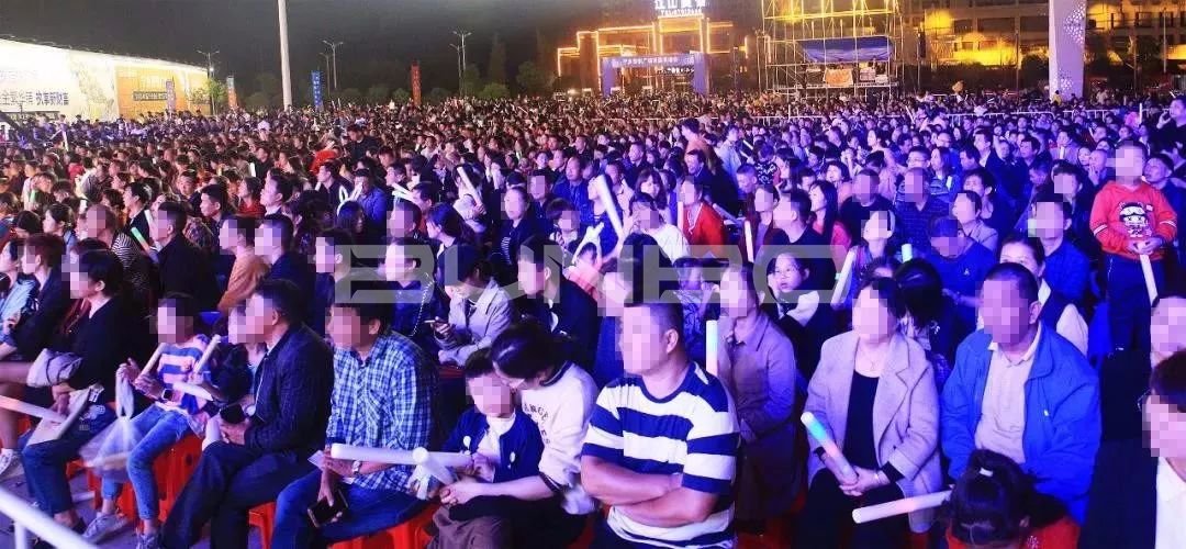 零点乐队现场演唱会