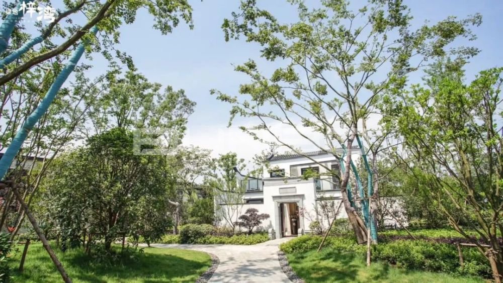 咸宁梓山湖:绿地梓湾国际健康城