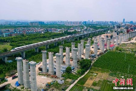 杭绍台高铁通车时间为2021年底，中国首条民资铁路