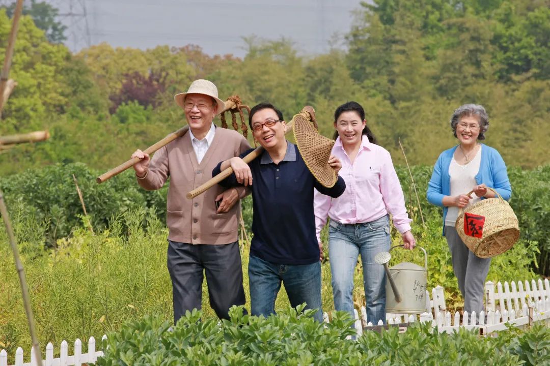 蓝城小镇美好生活示意图 (2).jpg 蓝城小镇美好生活示意图 (2).jpg