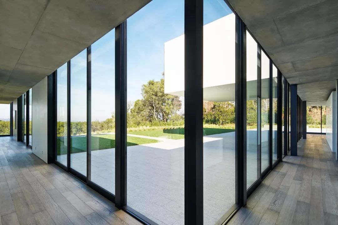 建筑师Stanley Saitowitz设计作品1517411305620297.jpg