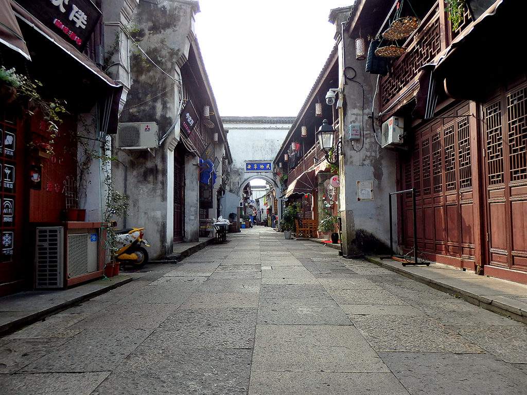 定海西大街.jpg 定海西大街.jpg