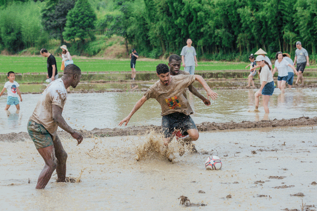 微信图片_20190625192614.gif 融创·莫干溪谷田园运动